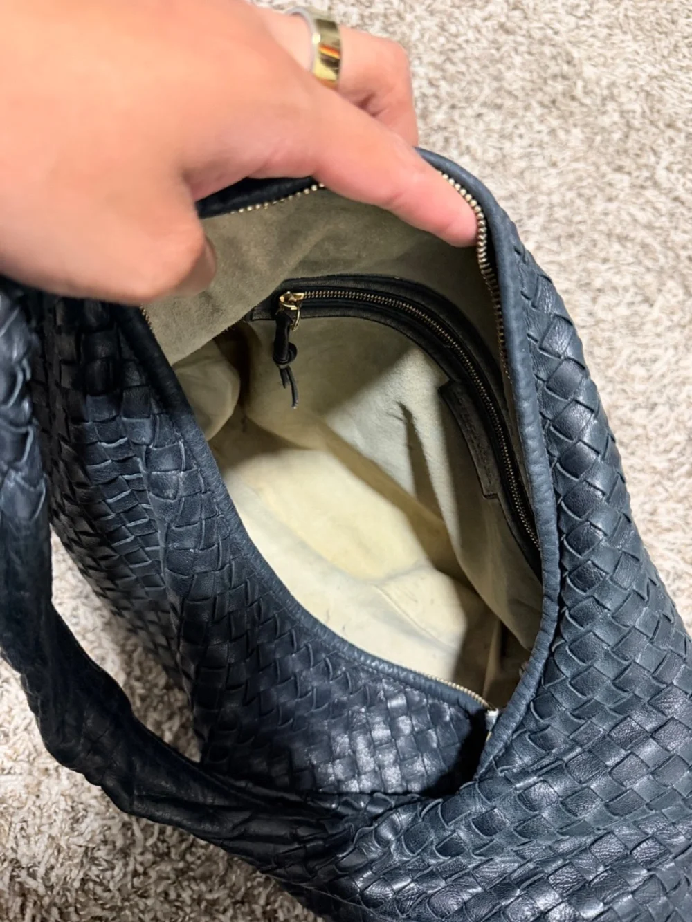 Bottega Veneta Intrecciato Hobo Bag - Picture 8 of 10